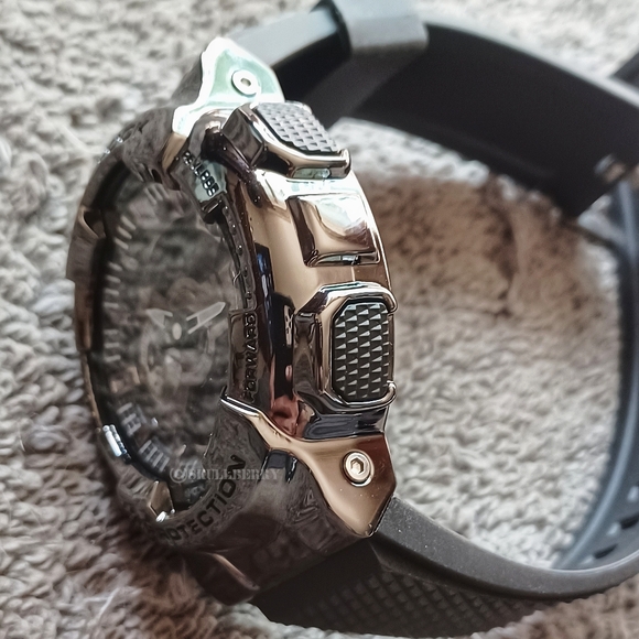 CASIO G-SHOCK GM110 (Metal Bezel-Black Color) - Picture 4 of 7